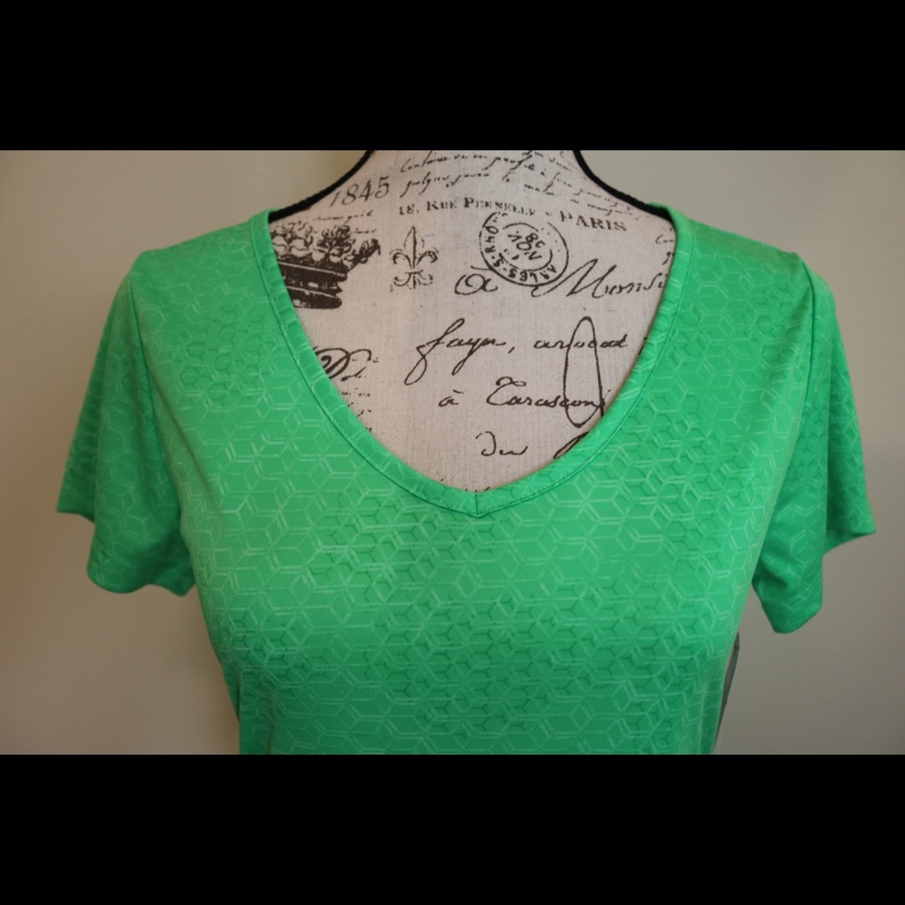 New with tags active workout v neck short t shirt - Picture 7 of 8